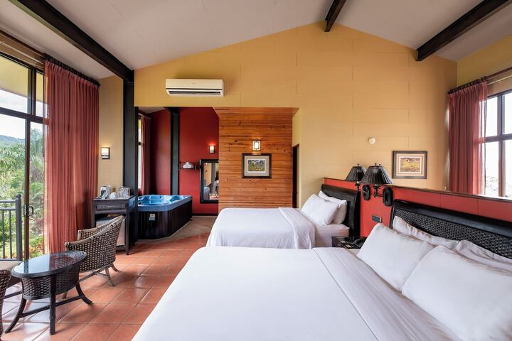 Room 10 of 77