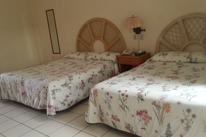 Room 11 of 26