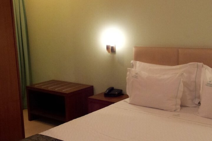 Room 7 of 62