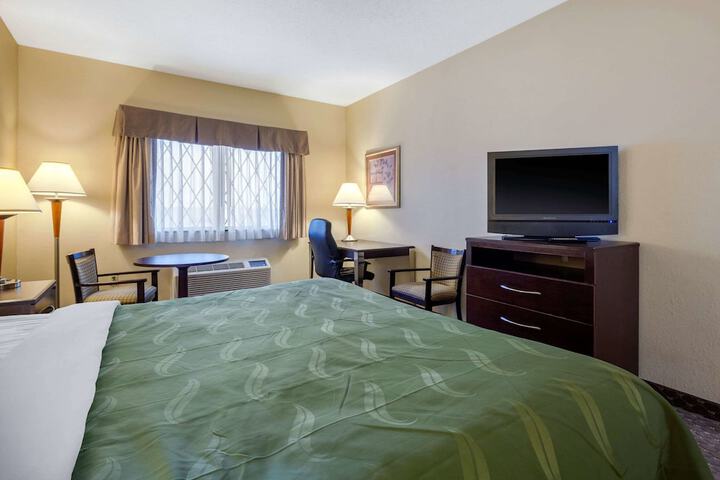 1 King Bed Mobility Accessible (9 of 16)