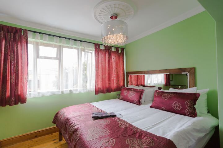 Room 8 of 32