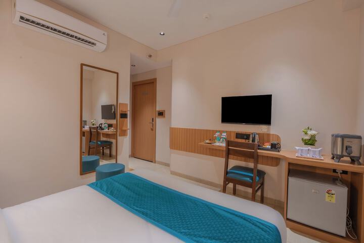 Room 17 of 48