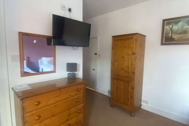 Room 17 of 23