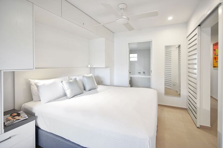 Room 4 of 4