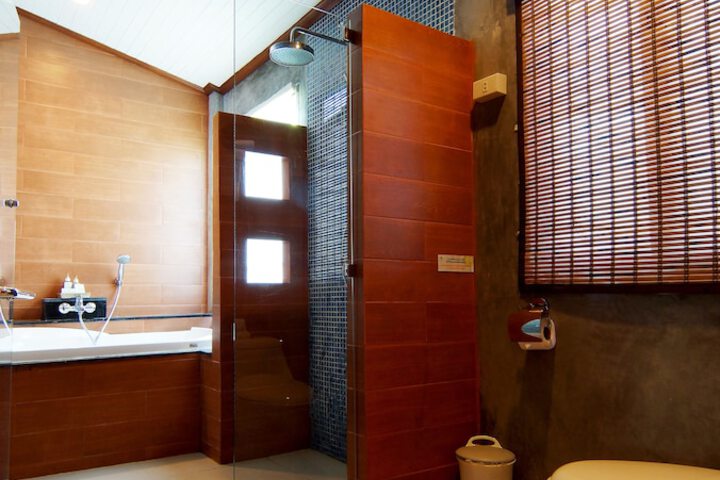 Room 27 of 58