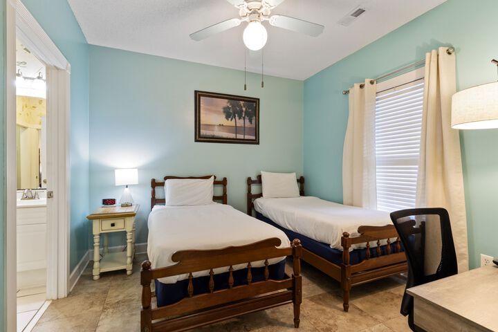 Room 2 of 7