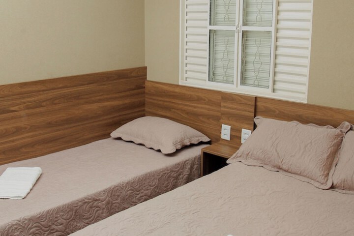 Room 16 of 48