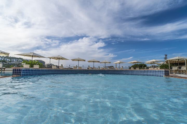 Pool 79 of 150