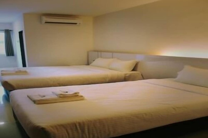 Room 14 of 34
