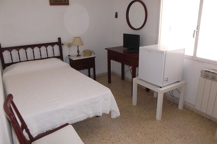 Room 4 of 34