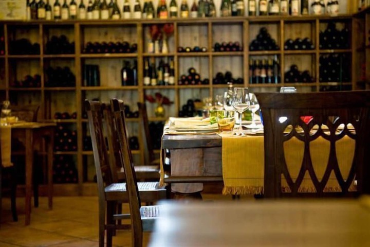 Dining 68 of 120