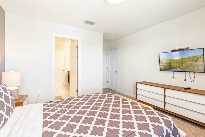 Room 51 of 216