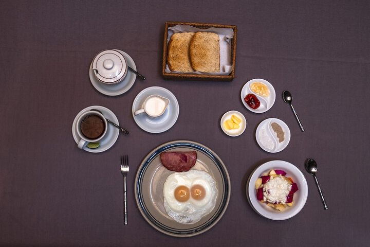 Breakfast/Coffee Service 100 of 118