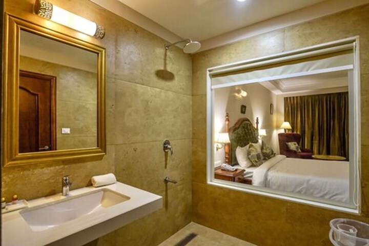 Room 29 of 49