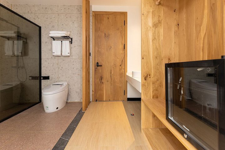 Room 145 of 159