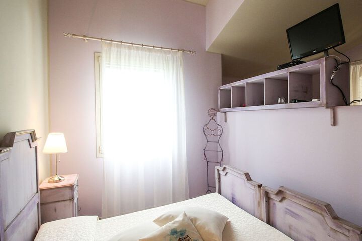 Room 6 of 35