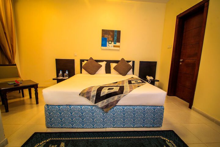 Room 12 of 26