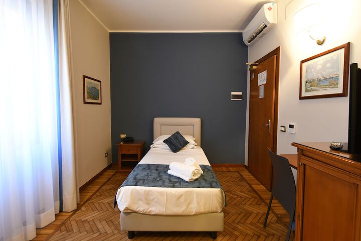 Room 4 of 45