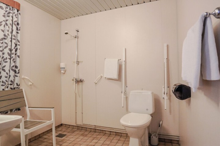 Room 18 of 53