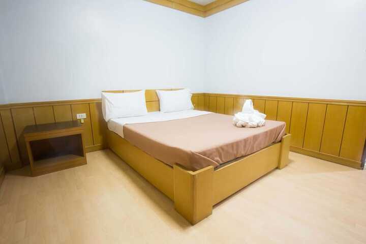 Room 17 of 22