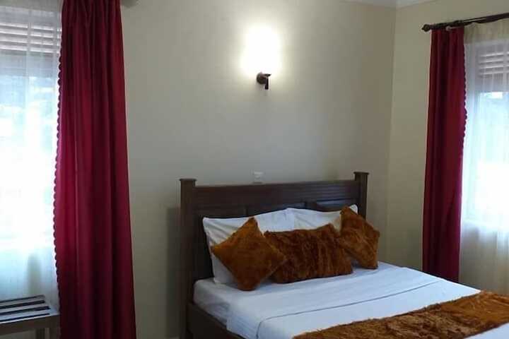 Room 8 of 20