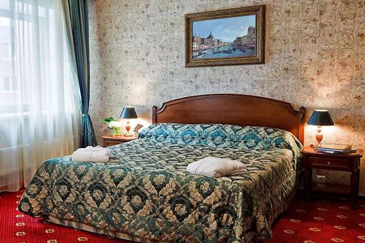 Room 26 of 70