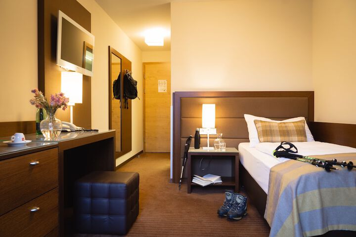 Room 18 of 82