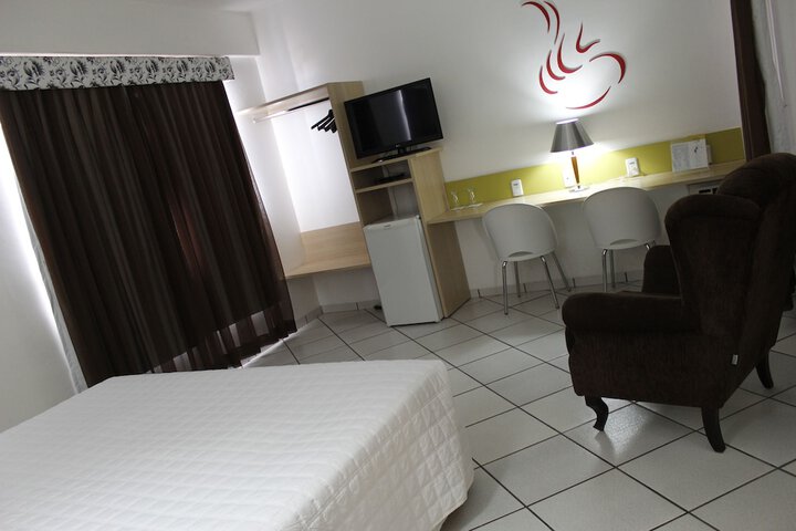 Room 8 of 13