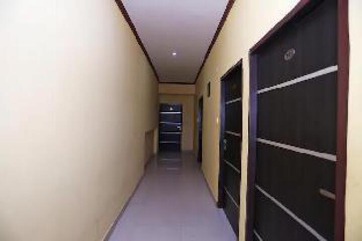 Oyo Flagship 75829 Hotel Ariya International
