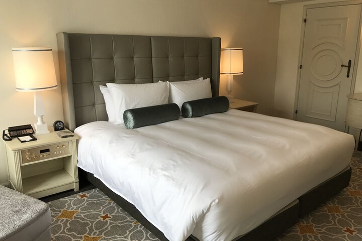 Room 9 of 72