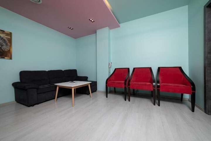Room 18 of 27