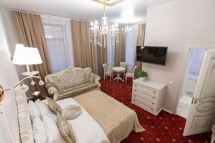 Room 44 of 48
