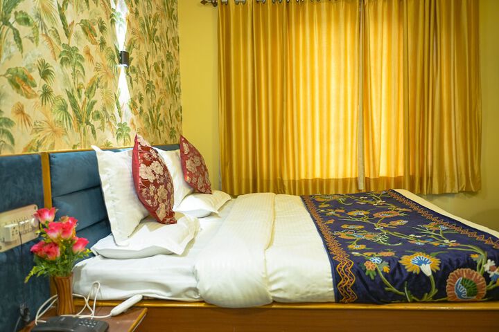 Room 8 of 27