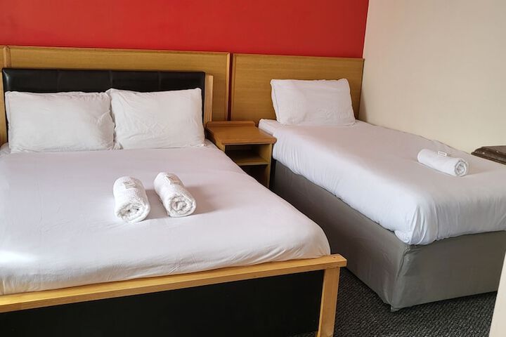 Room 85 of 109
