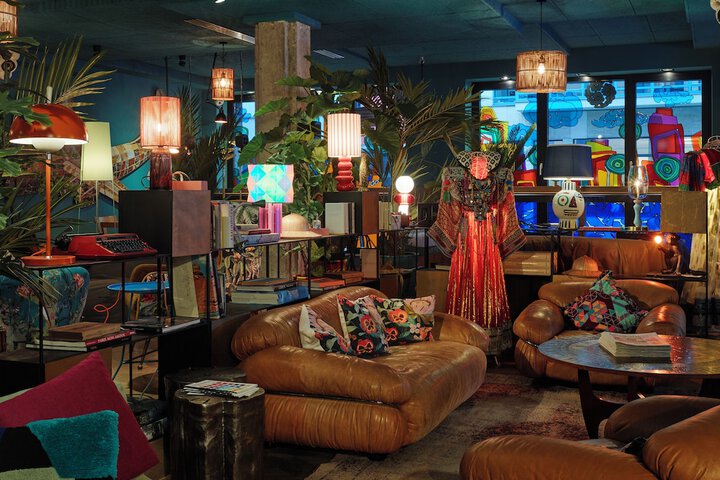 Guest Lobby