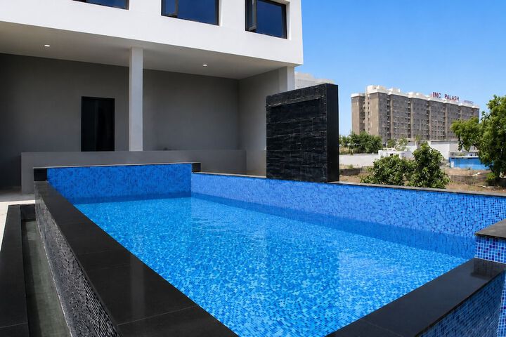Pool 36 of 53