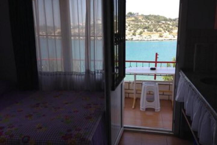 Room 18 of 25