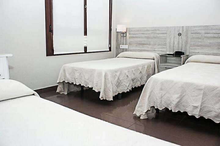 Room 14 of 28