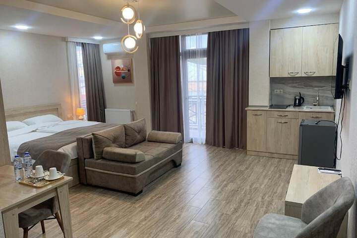 Room 15 of 27