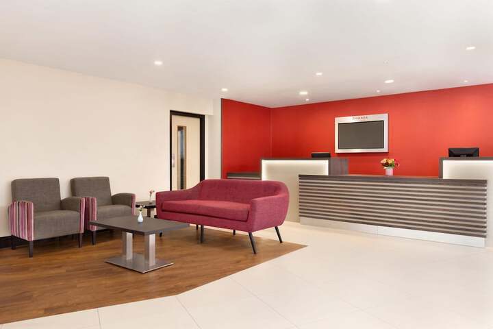 Entrance & Lobby