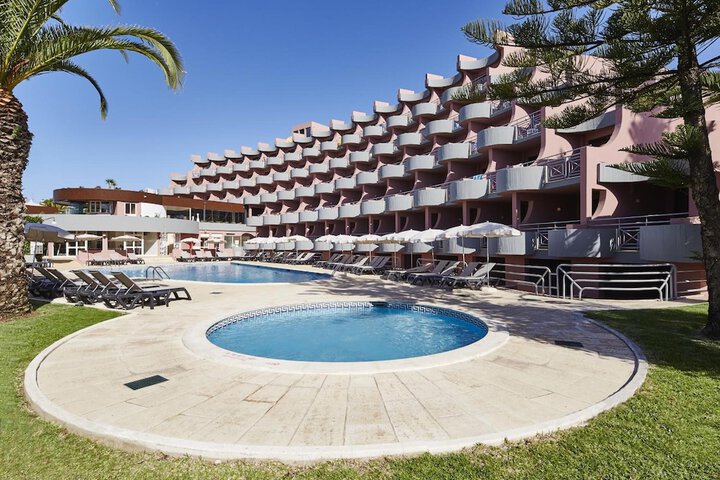 Hotel with Pool