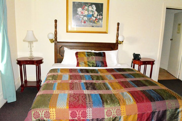 Room 698 of 768