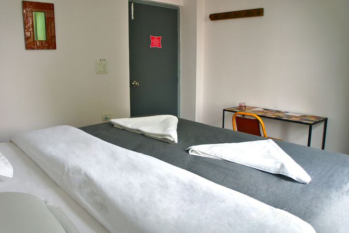 Room 6 of 59