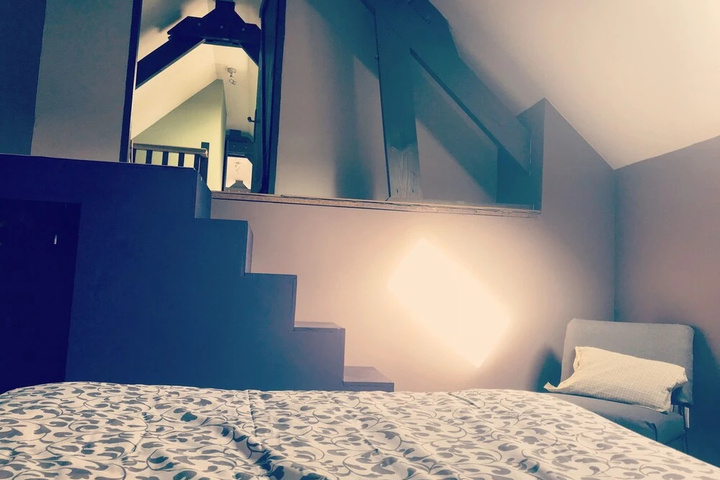Room 2 of 11