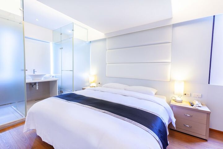 Room 13 of 51