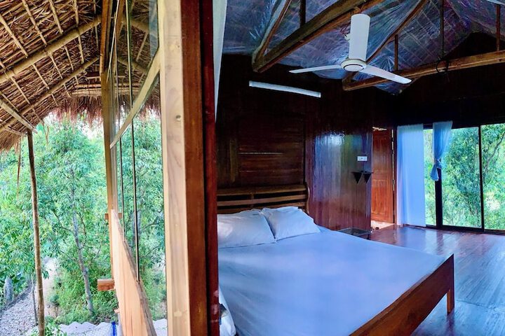 Room 2 of 146