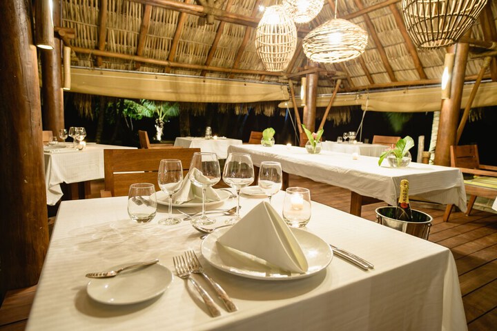 Dining 20 of 50