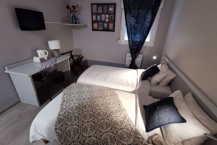 Room 7 of 34