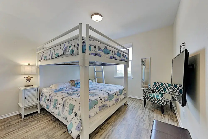 Image of Nautical Nemo Cay Next To Waves Resort 5 Bedroom Townhouse