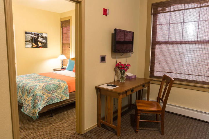 HOTEL CATHLAMET in Kelso, WA